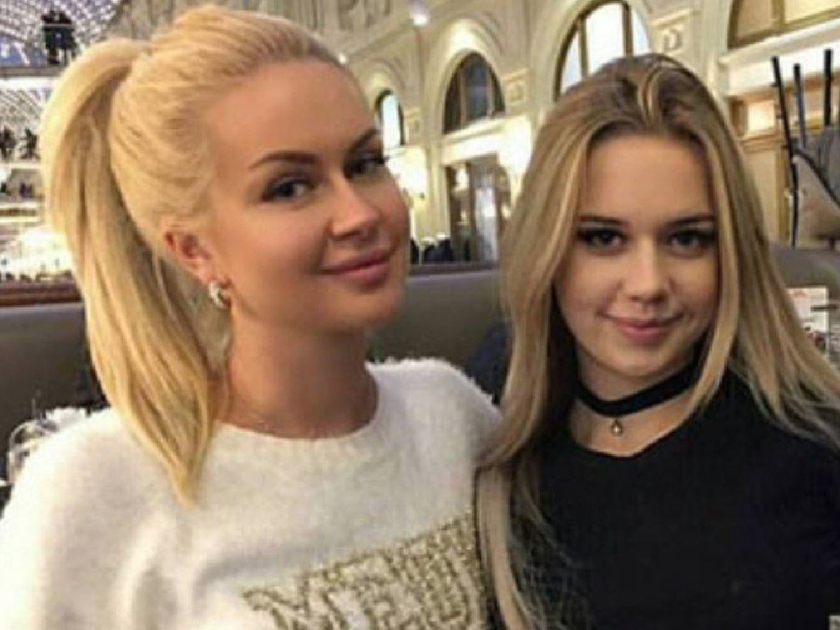 Африкантову жестоко избили в клубе: видео с окровавленной звездой «Дома-2»