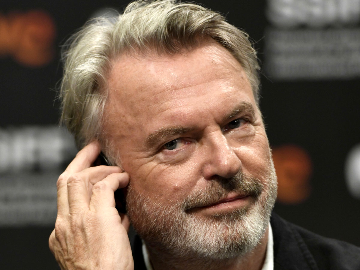 На имя Сэма Нила ловили женщин