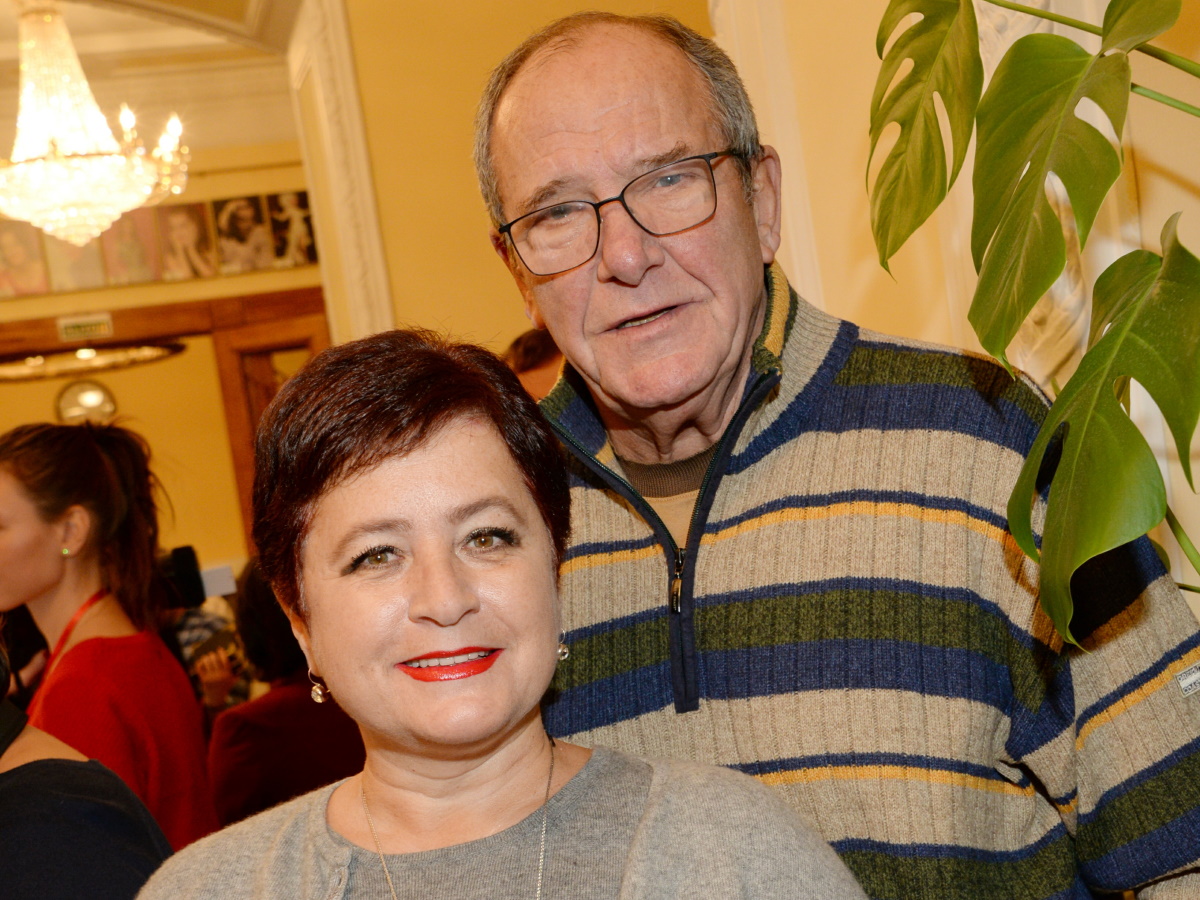 «По одежде заметно, что родители старенькие»: что не так с внешностью дочек 83-летнего Виторгана