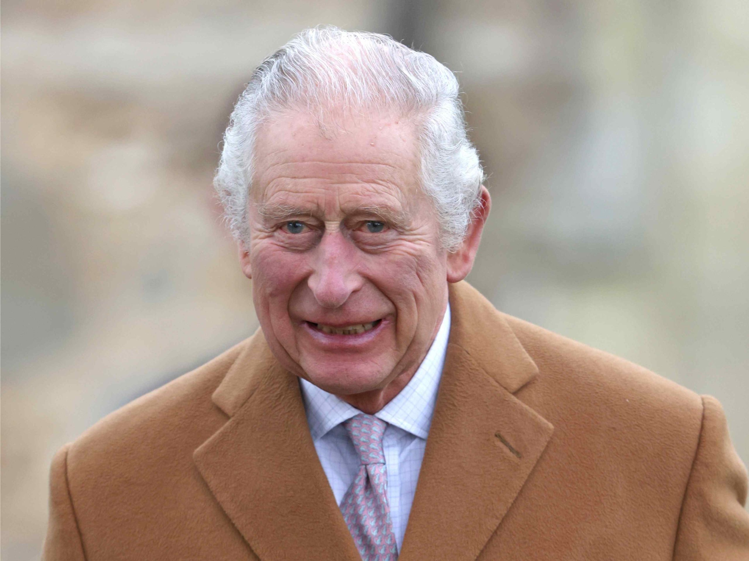 Карл III крупно опозорился на публике: затравили из-за розовой дырочки