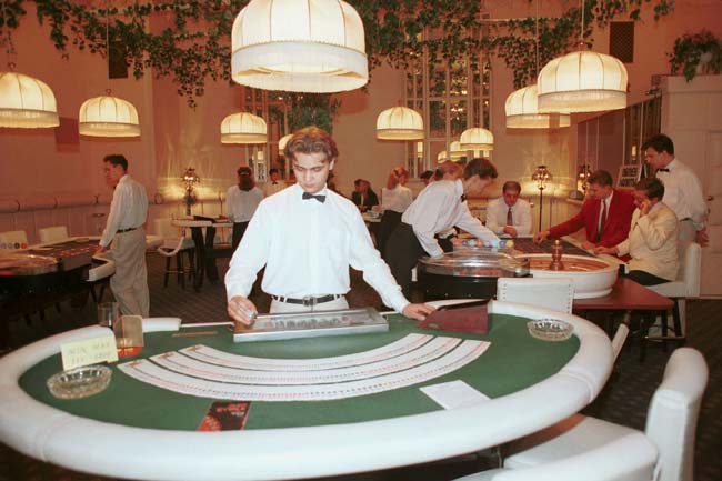 Игровой зал казино «Жар-птица» (1994 г)