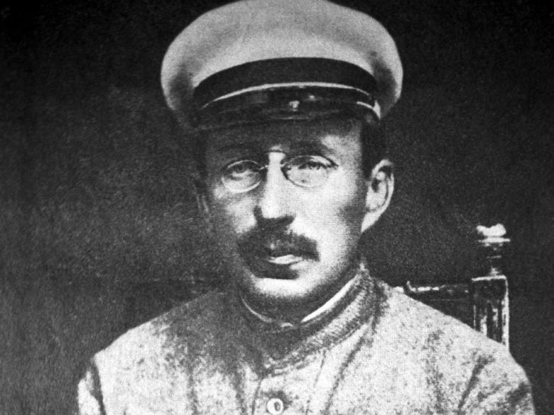 Антона Макаренко выгнали из дома за связь с попадьей - Экспресс газета