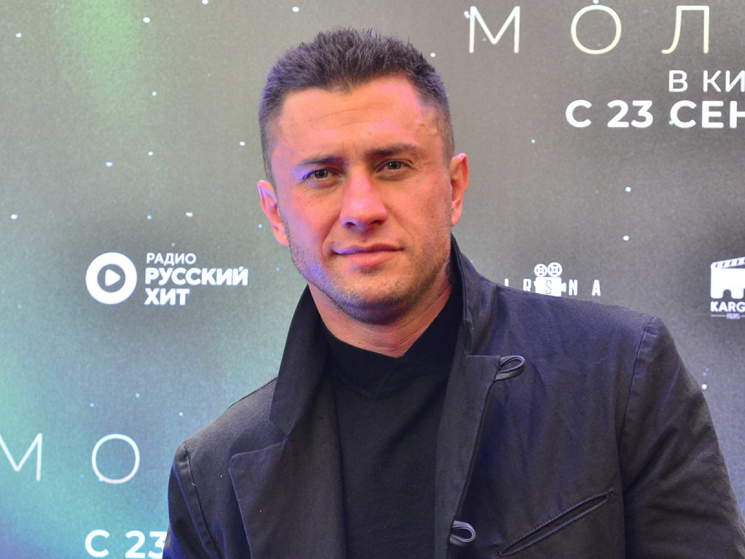 «А ребенку не повредит?»: интим Прилучного с беременной женой попал на камеру