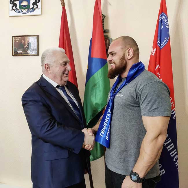 Виктор-Комов2