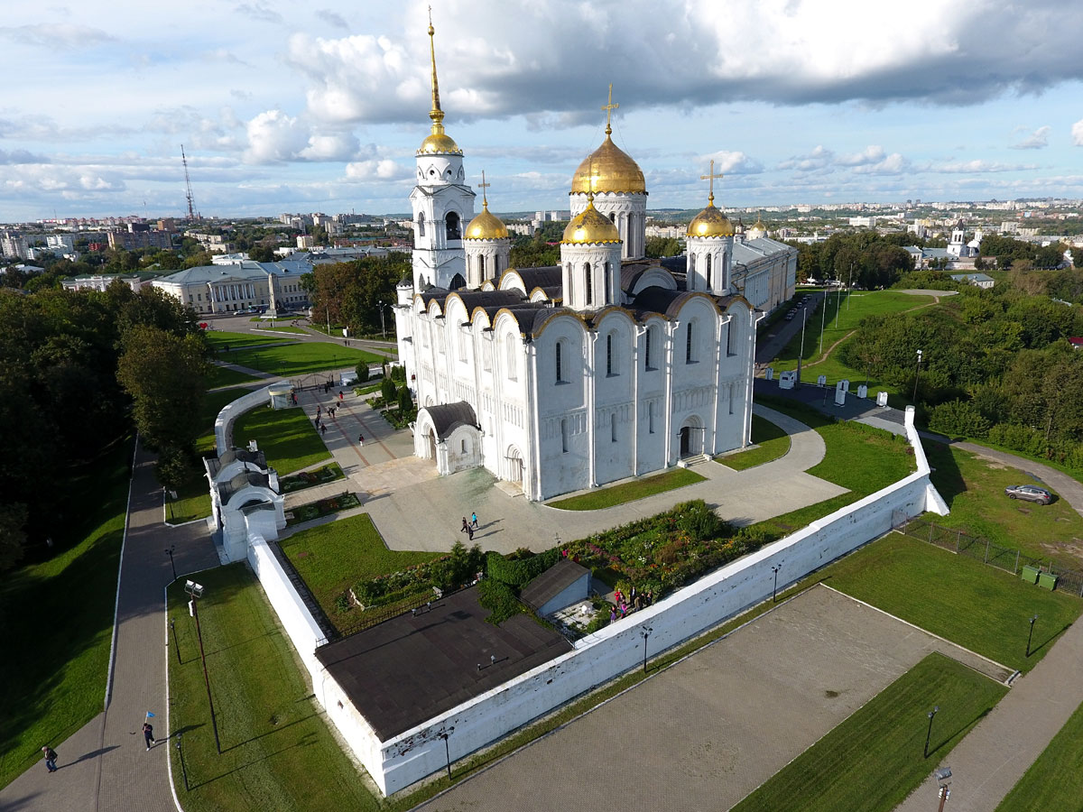 Храм-матрешка: чтобы скрыть европейское происхождение русского собора, чужеродные элементы замазали побелкой