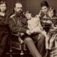 Александр III с женой Марией Федоровной и детьми