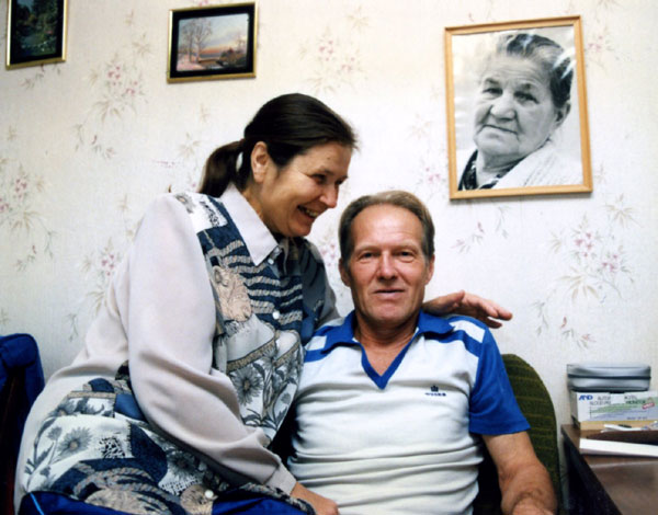 В начале нулевых журналисты «Экспресс газеты» побывали в гостях у Михаила Ельцина и его супруги Натальи