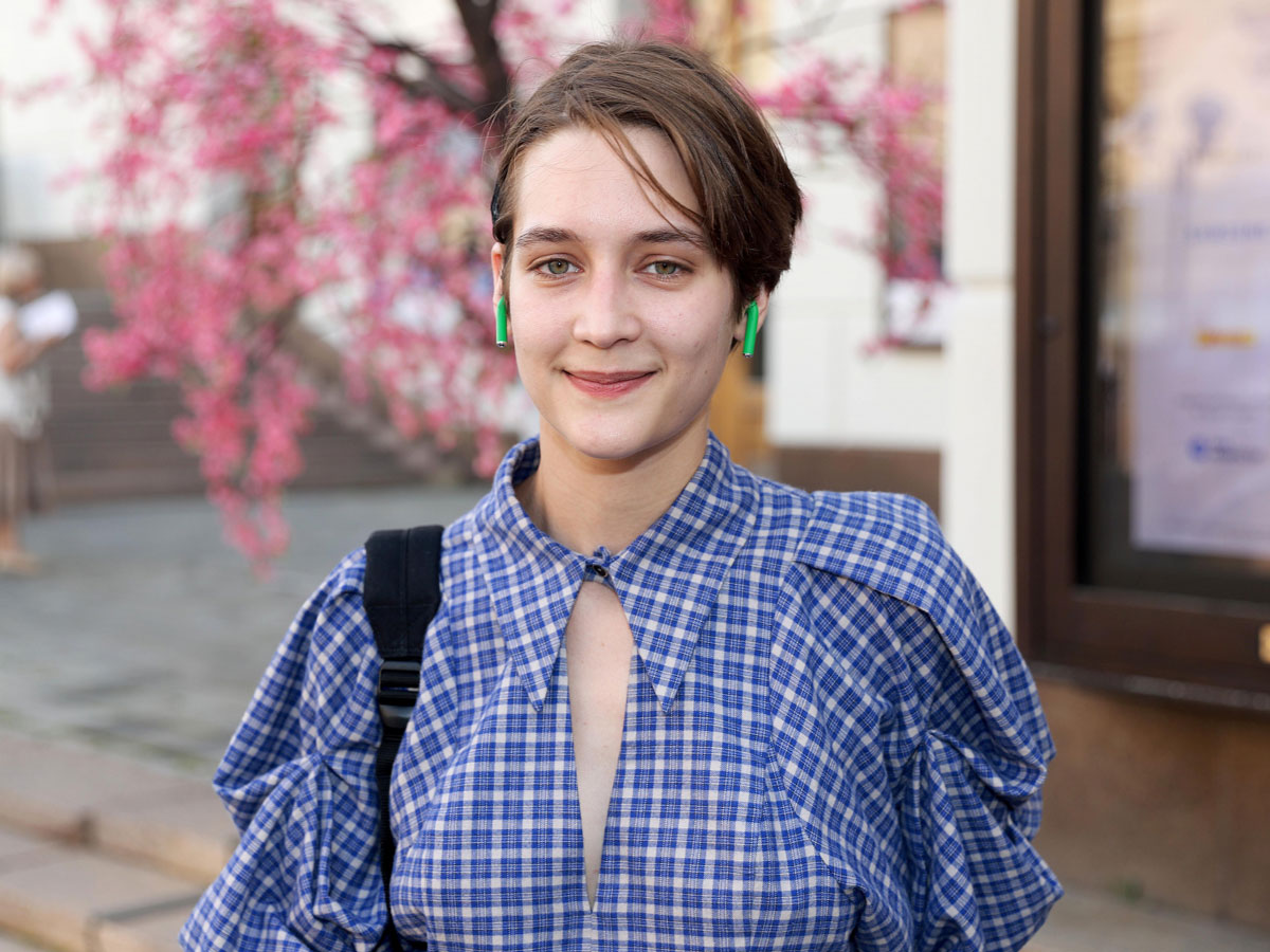 Мечтала стать президентом, в детстве била мальчиков, не любит косметики: как живет внучка знаменитого деда Елизавета Янковская