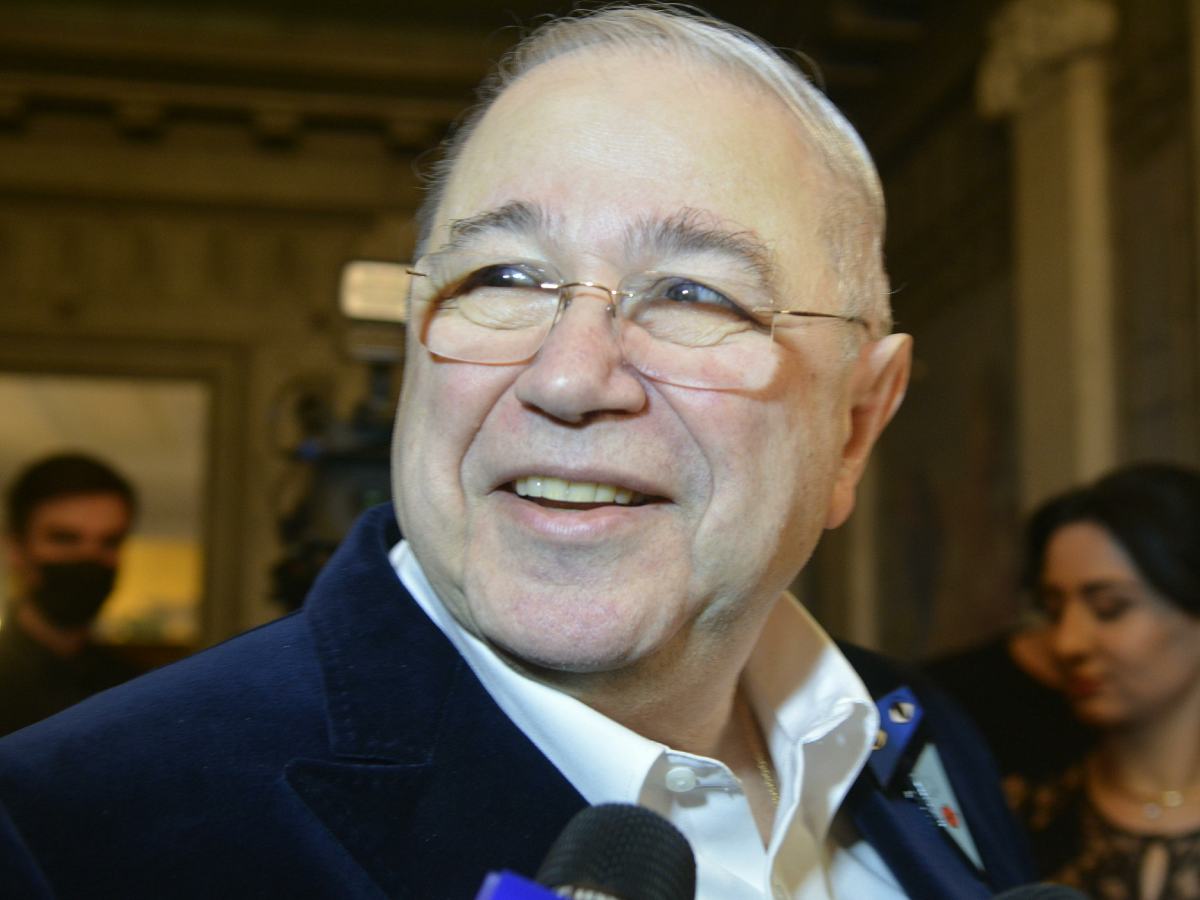 Очаровательные ножки: появились данные о втором сыне Петросяна от молодой жены