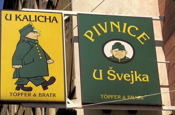 Швейк для чехов - верный способ развести туристов на деньги. В пивной «У Калиха», упомянутой в книге, все вдвое дороже и отвратительный сервис