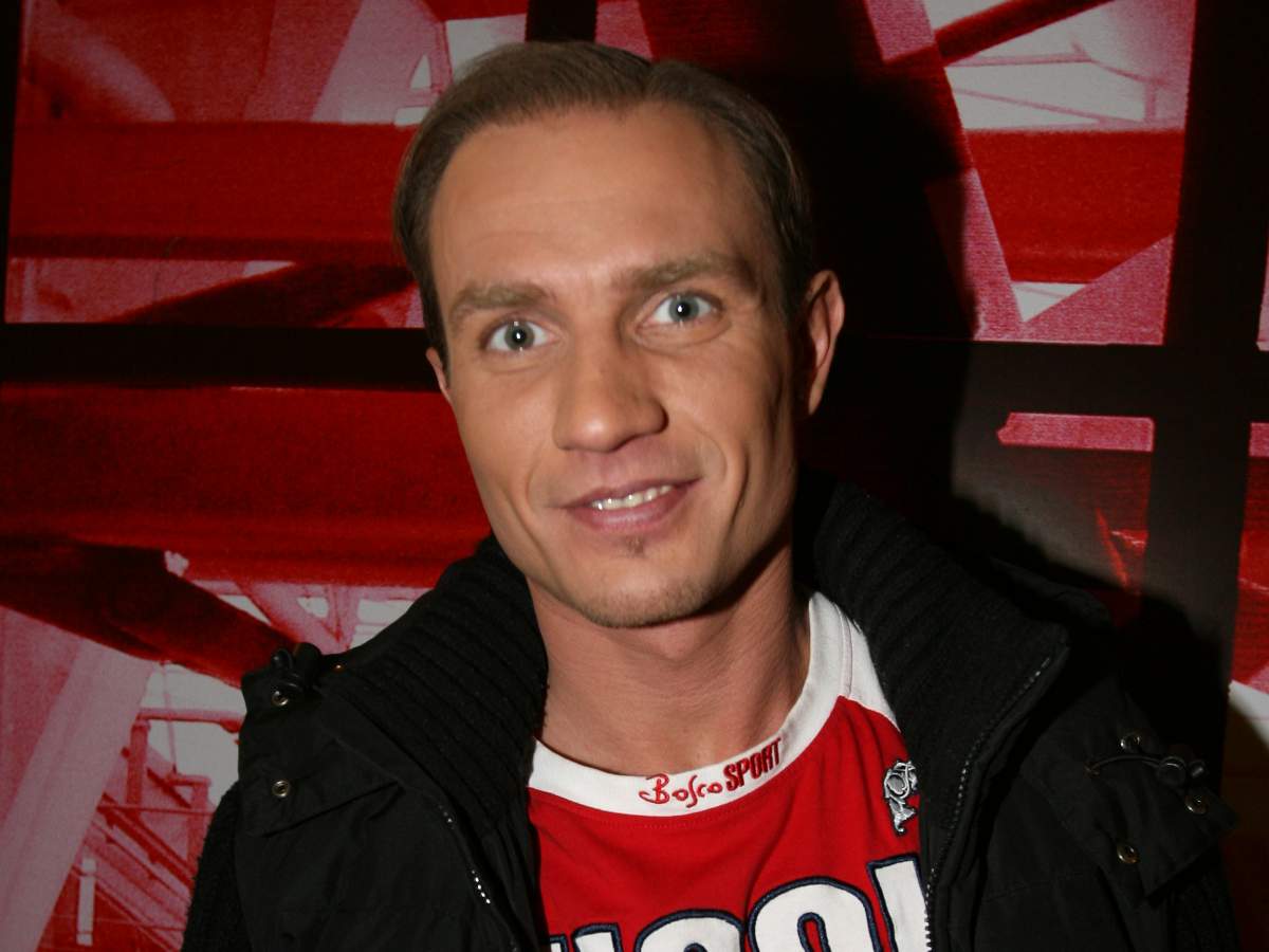 Не жена: кому Костомаров пишет нежные сообщения из больницы