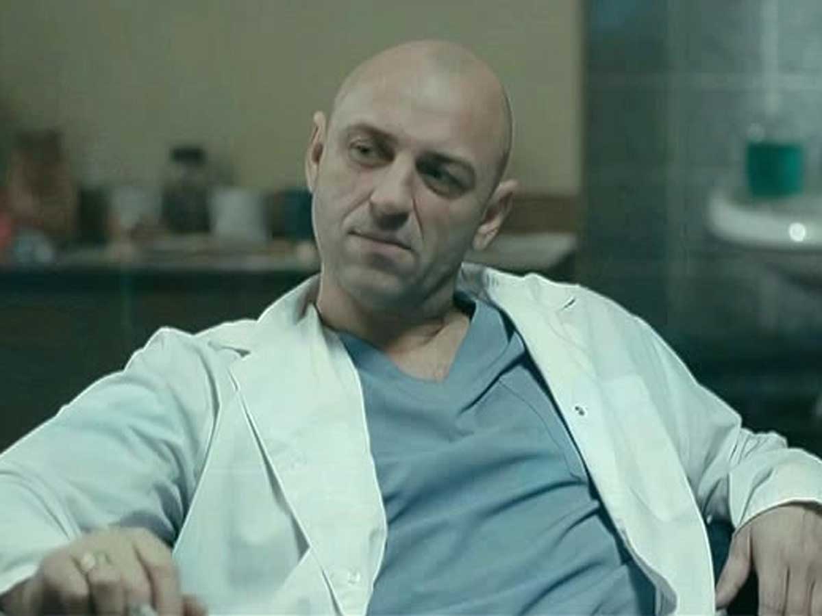 Сине-черные пятна по всему телу: звезду «Интернов» сразил рак