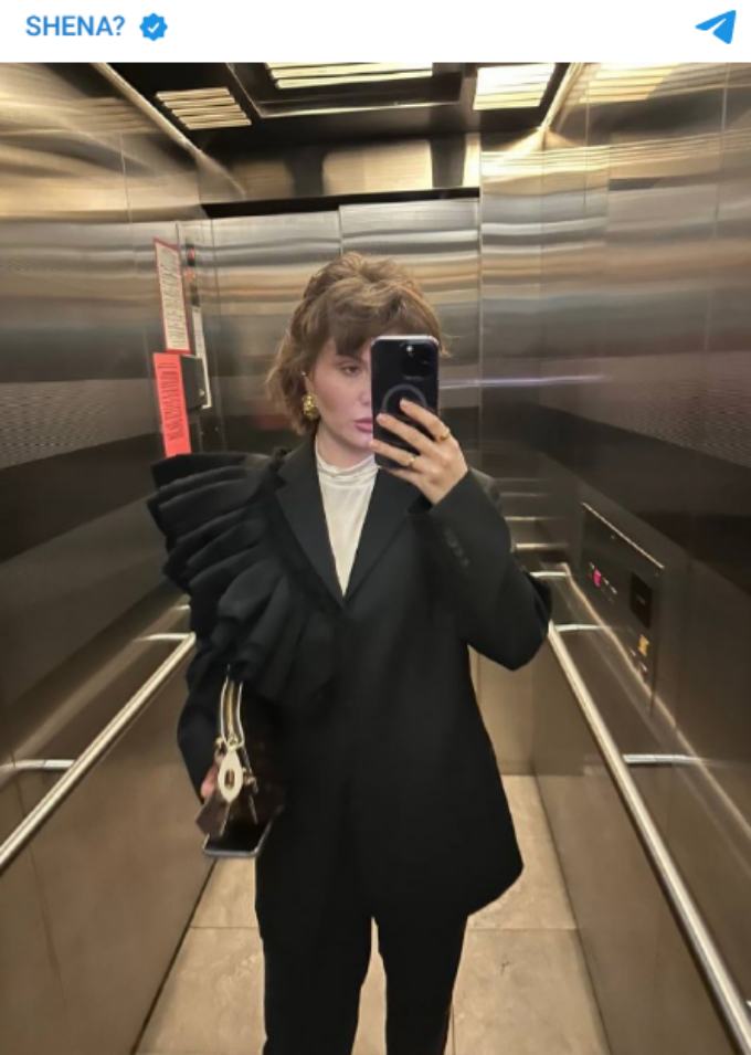 Скрыла живот и показала кольцо на безымянном пальце: дочь Валерии заинтриговала россиян