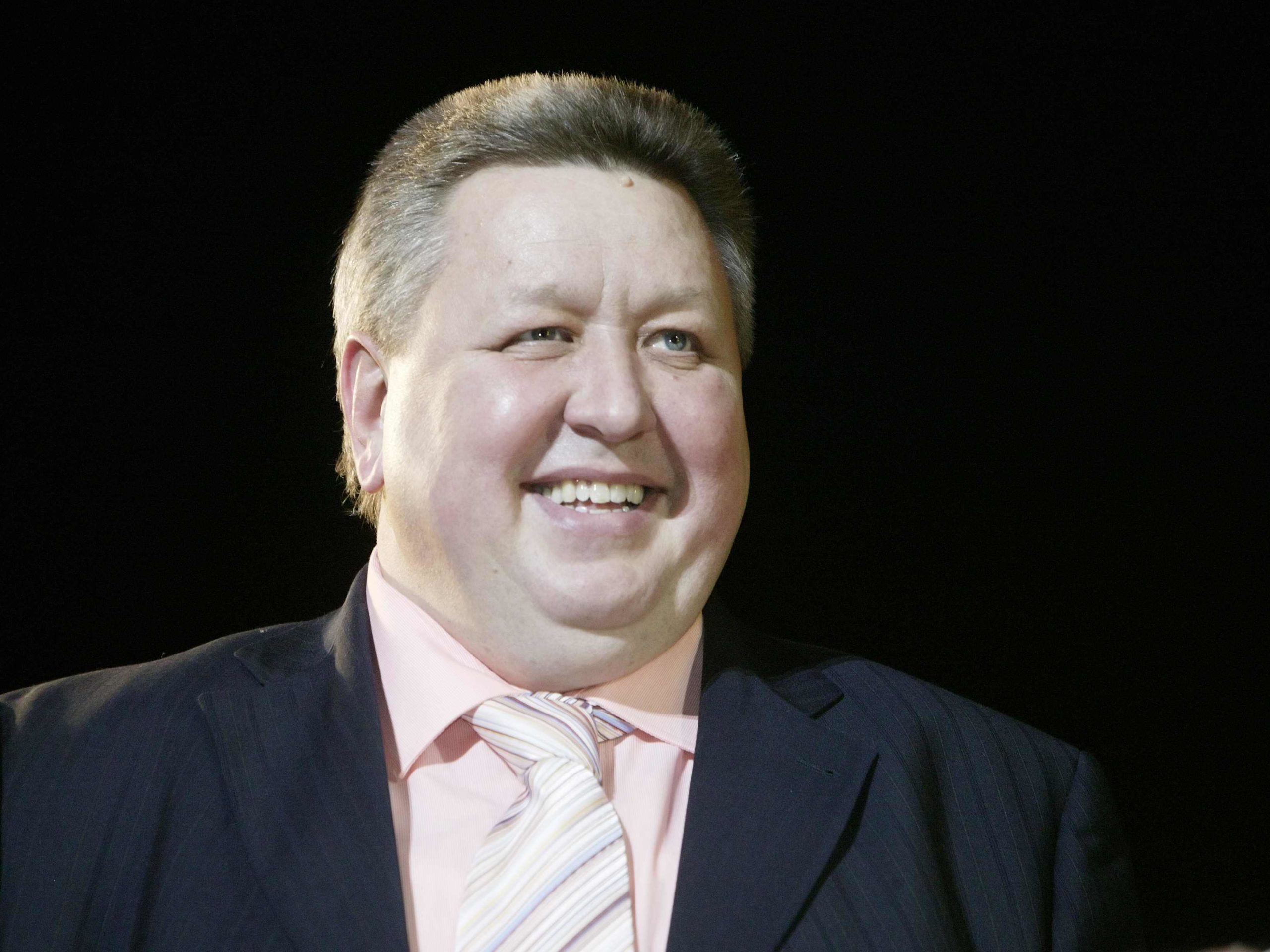 Рыдающие дети и убитые горем коллеги: первые фото прощания с актером Тютрюмовым