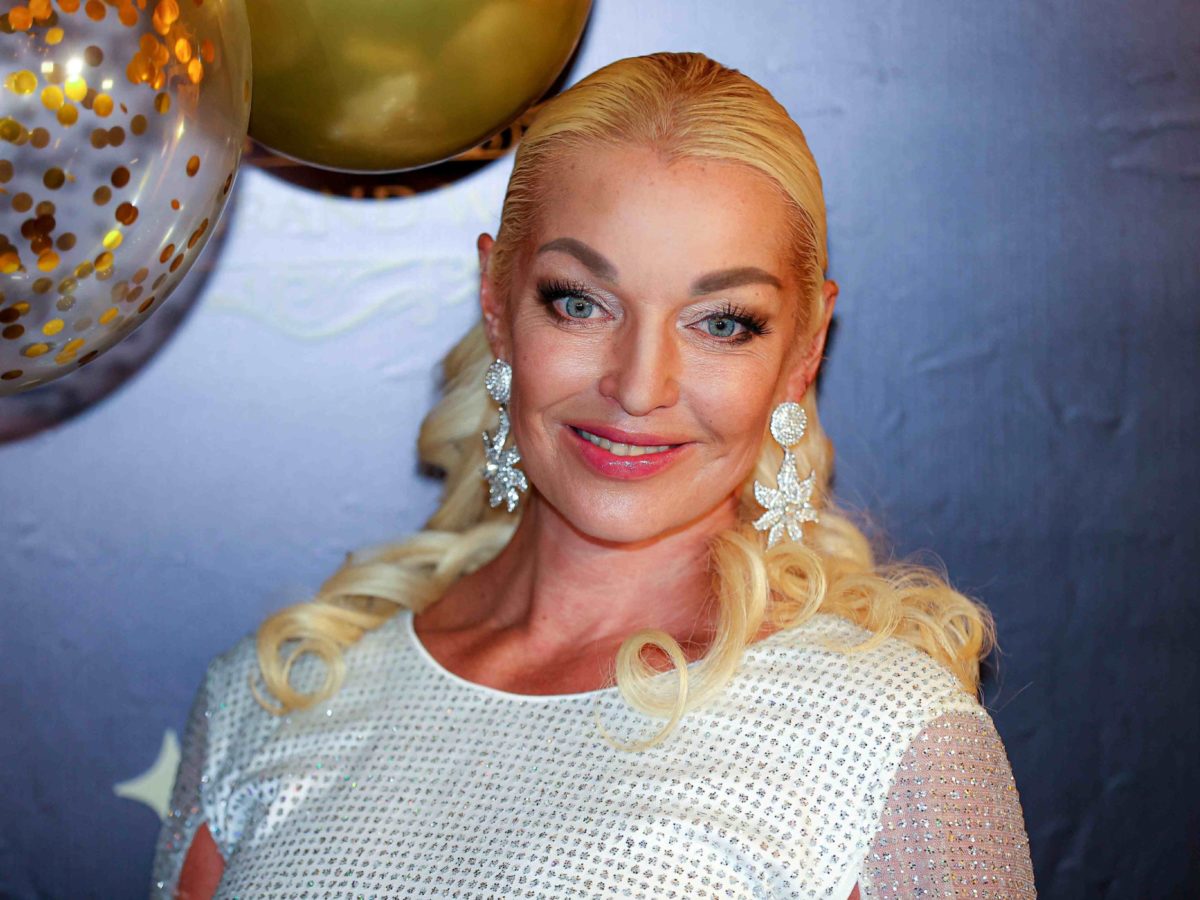 На прощании с Анастасией Волочковой рыдали даже мужчины - фото