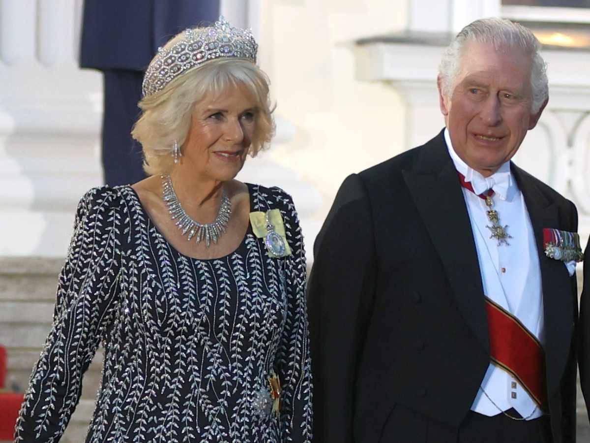 Карл III на коронации воспользуется проклятыми сокровищами: история кровавых драгоценностей Виндзоров