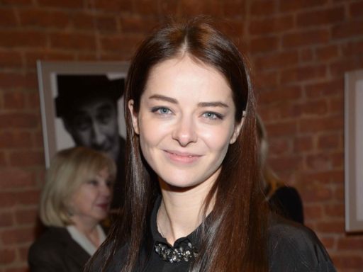 «Лучик счастья»: Марина Александрова предъявила живот