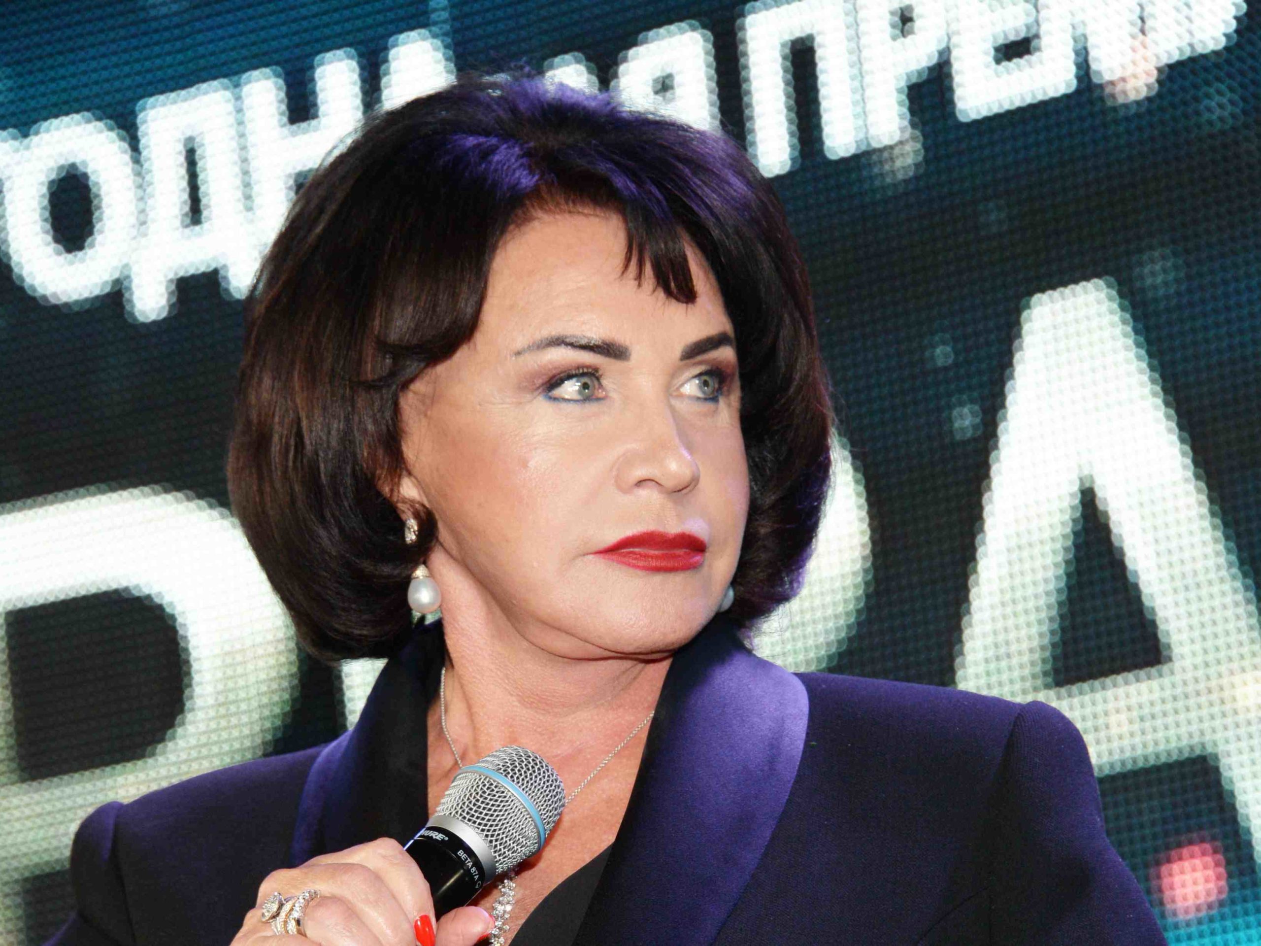 Надежда Бабкина Сын отвернулся от Бабкиной из-за молодого фаворита: спустила 57 миллионов