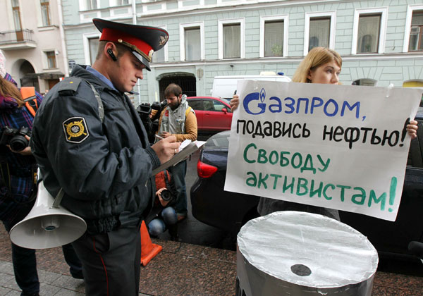 «Газпром» им поперек горла, а British Petroleum - невинные овечки