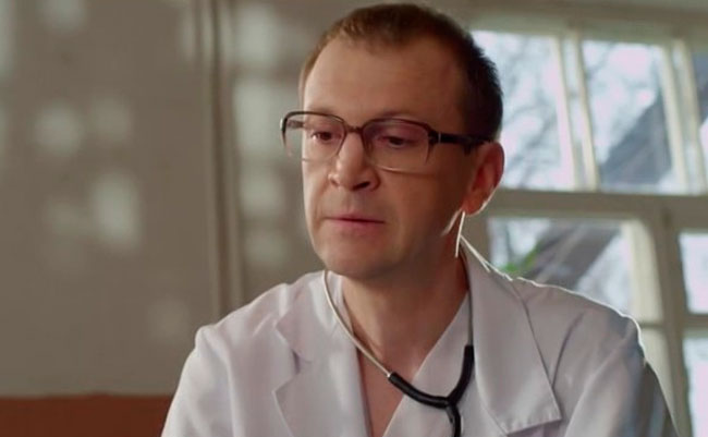 «Ходит по пляжу в носках»: Тимофей Трибунцев рассказал о странностях сына