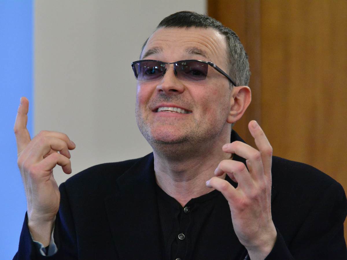 Уехавший в Америку Бероев стал водителем