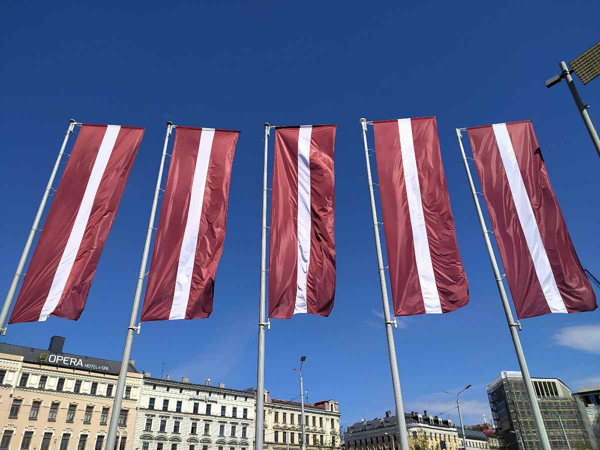 Официально: Латвия окончательно прекратила выдачу россиянам виз всех типов