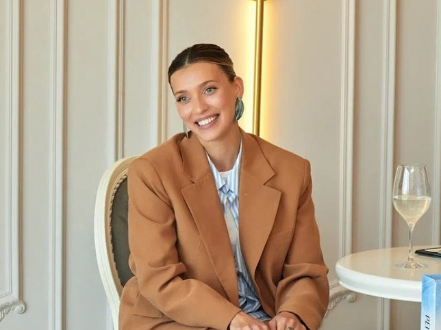 «Что-то со мной случилось»: Тодоренко после родов перестала скрывать свои странности