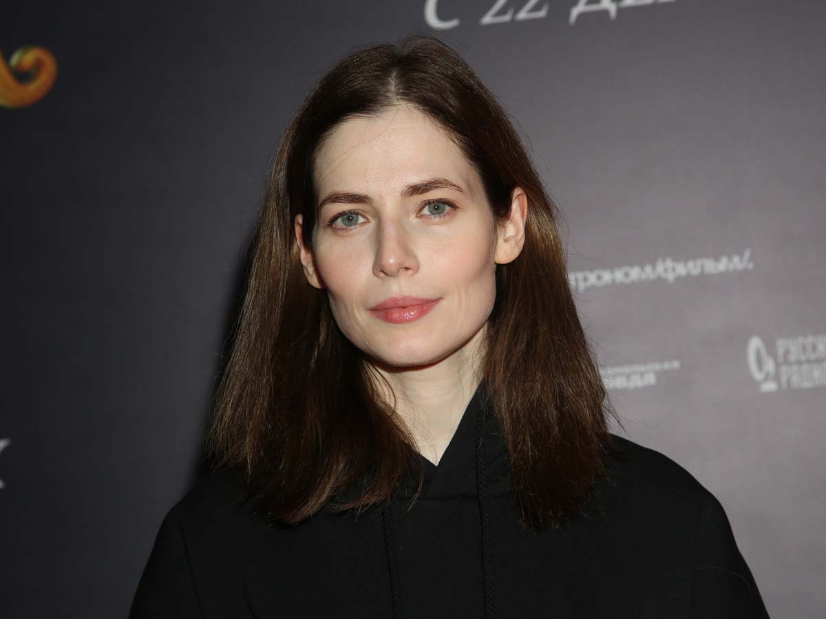 Голая грудь и секс с двумя мужиками: вскрылась неприглядная правда о недотроге Юлии Снигирь