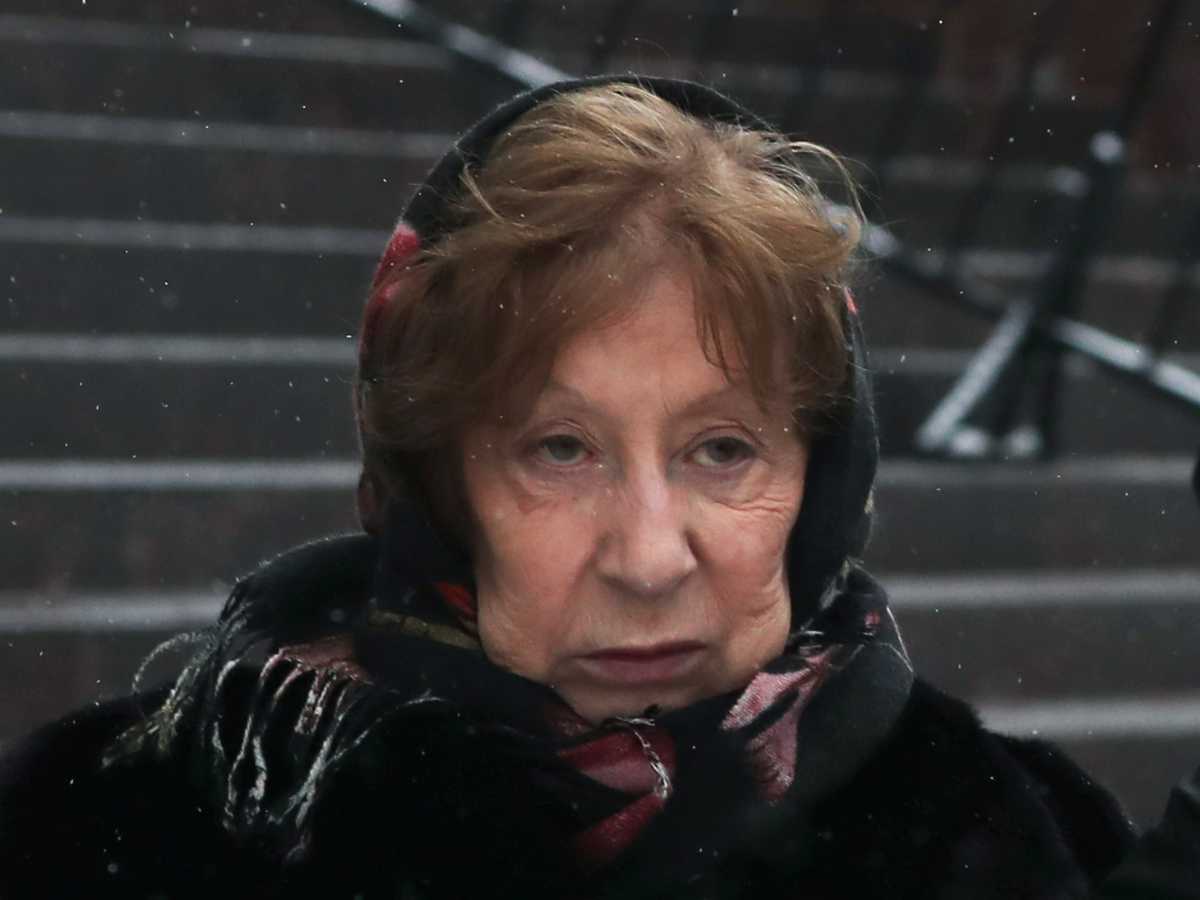 «Без чести и без совести»: Талызина отвесила звонкую пощечину устроившей провокацию с украинским флагом Ахеджаковой