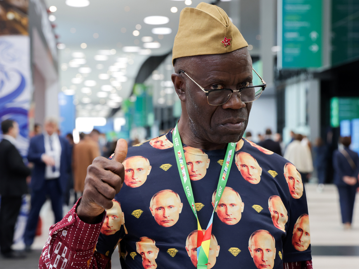 Чернороссии быть! Бывшие французские колонии хотят настоящей независимости