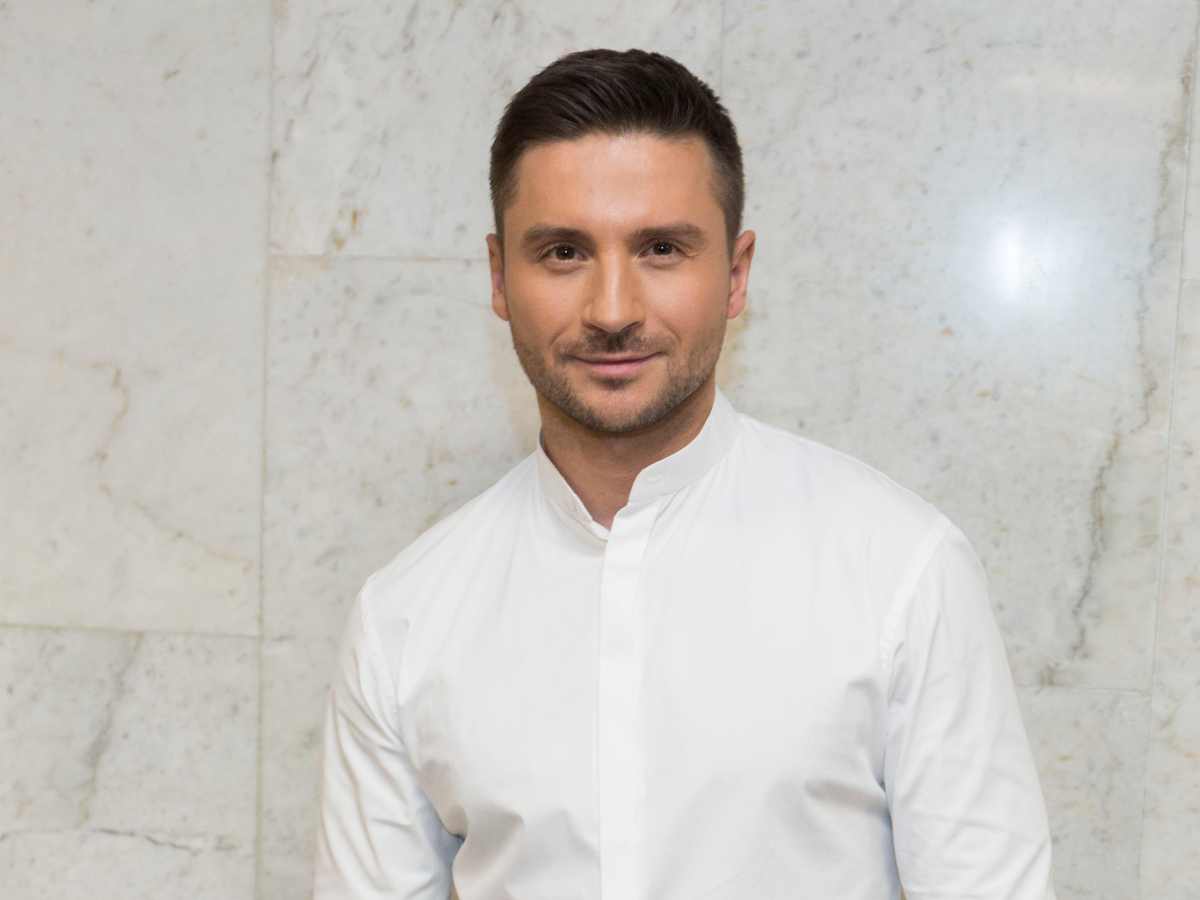 «Крутит-вертит мной как хочет»: Сергей Лазарев довел до слез трогательным видео с подросшей дочерью