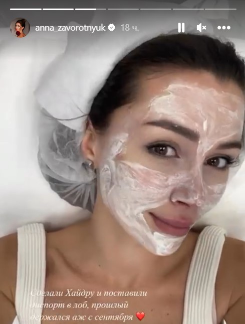 Неузнаваемая, со следами от уколов: Заворотнюк ушла из клиники и напугала прохожих