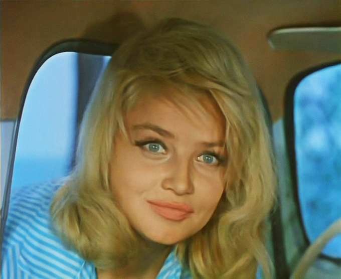 «Снегурочка» Филонова сгорела от рака, а Изольда Извицкая спилась: трагические судьба красавиц советского кинематографа