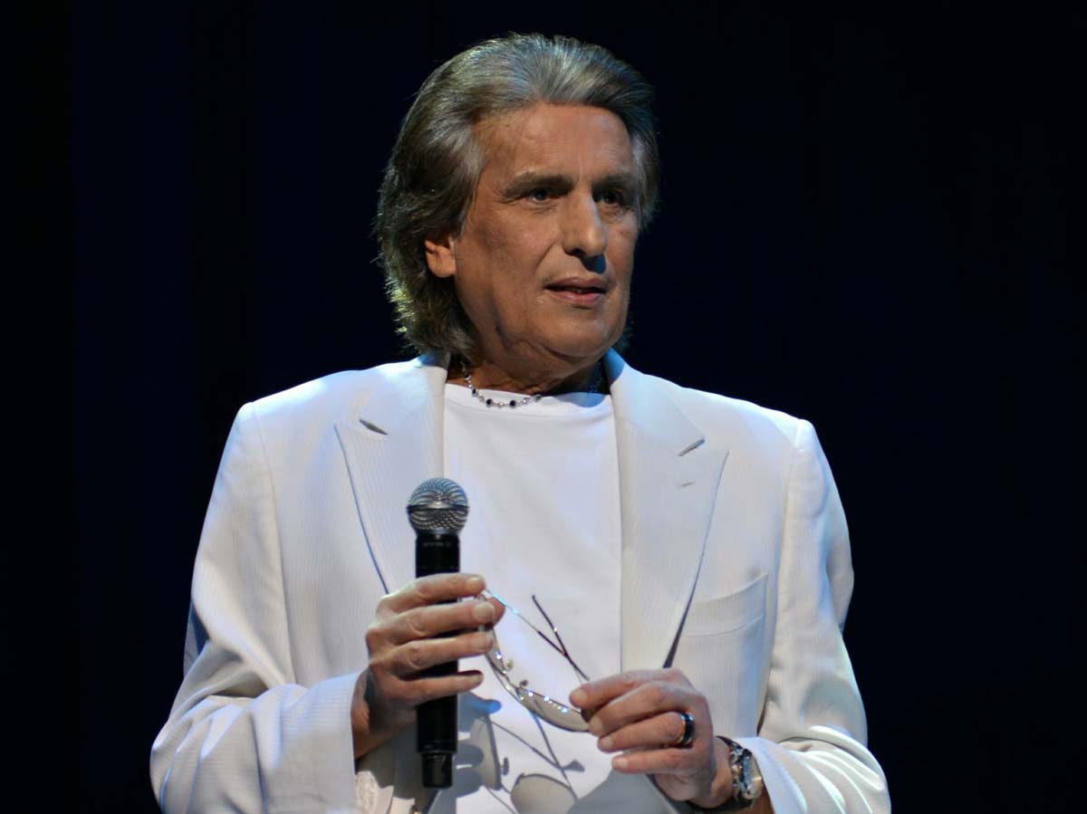 Умер итальянский певец и композитор Тото Кутуньо