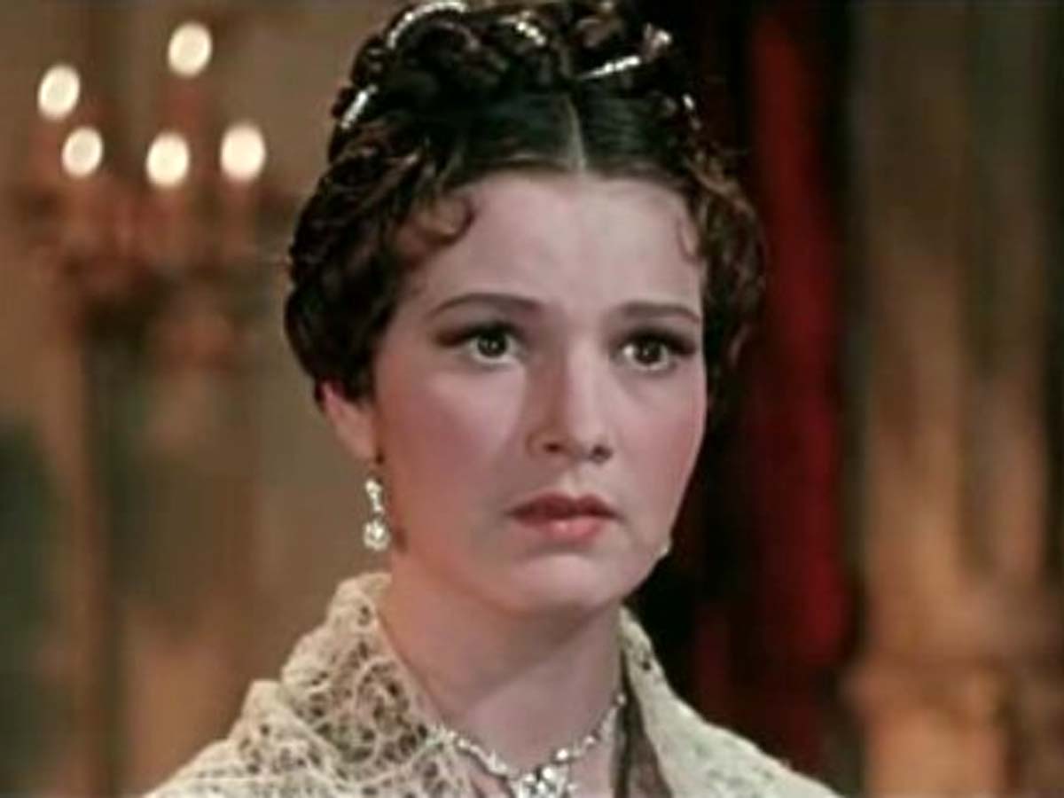 Юлия Борисова в фильме «Идиот»