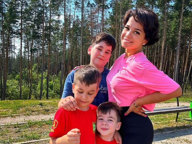 "Без слез не взглянешь": многодетная Салибекова из "Дома 2" потрясла прелестями перед камерой