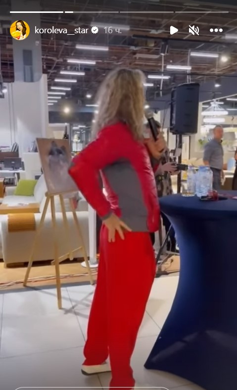 "Вот так пузо!": Королева публично опозорила располневшего Тарзана