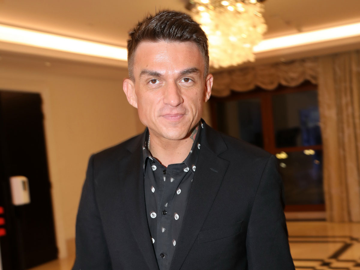 «Это вышло случайно»: Влада Топалова поймали за нежностями с другой женщиной