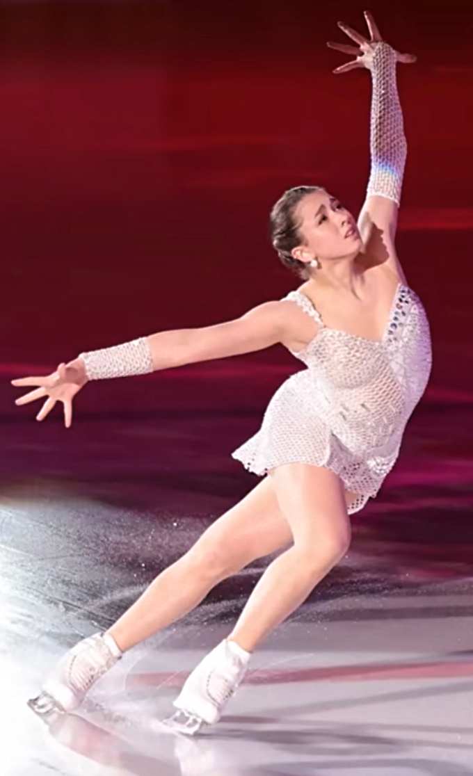 Из «девочки на шаре» в «девочку-шар»: что происходит с внешностью Камилы Валиевой на фоне травли