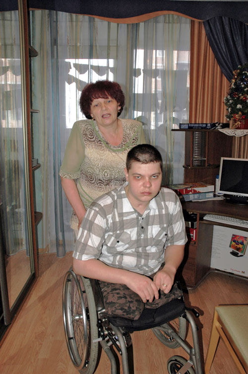 Несчастный солдатик Cычев на протезы так и не встал