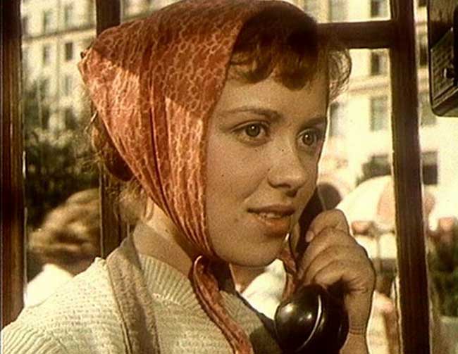 Светлана Карпинская в фильме «Девушка без адреса»