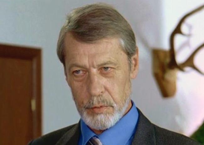 Георгий Мартынюк в фильме «Узкий мост»