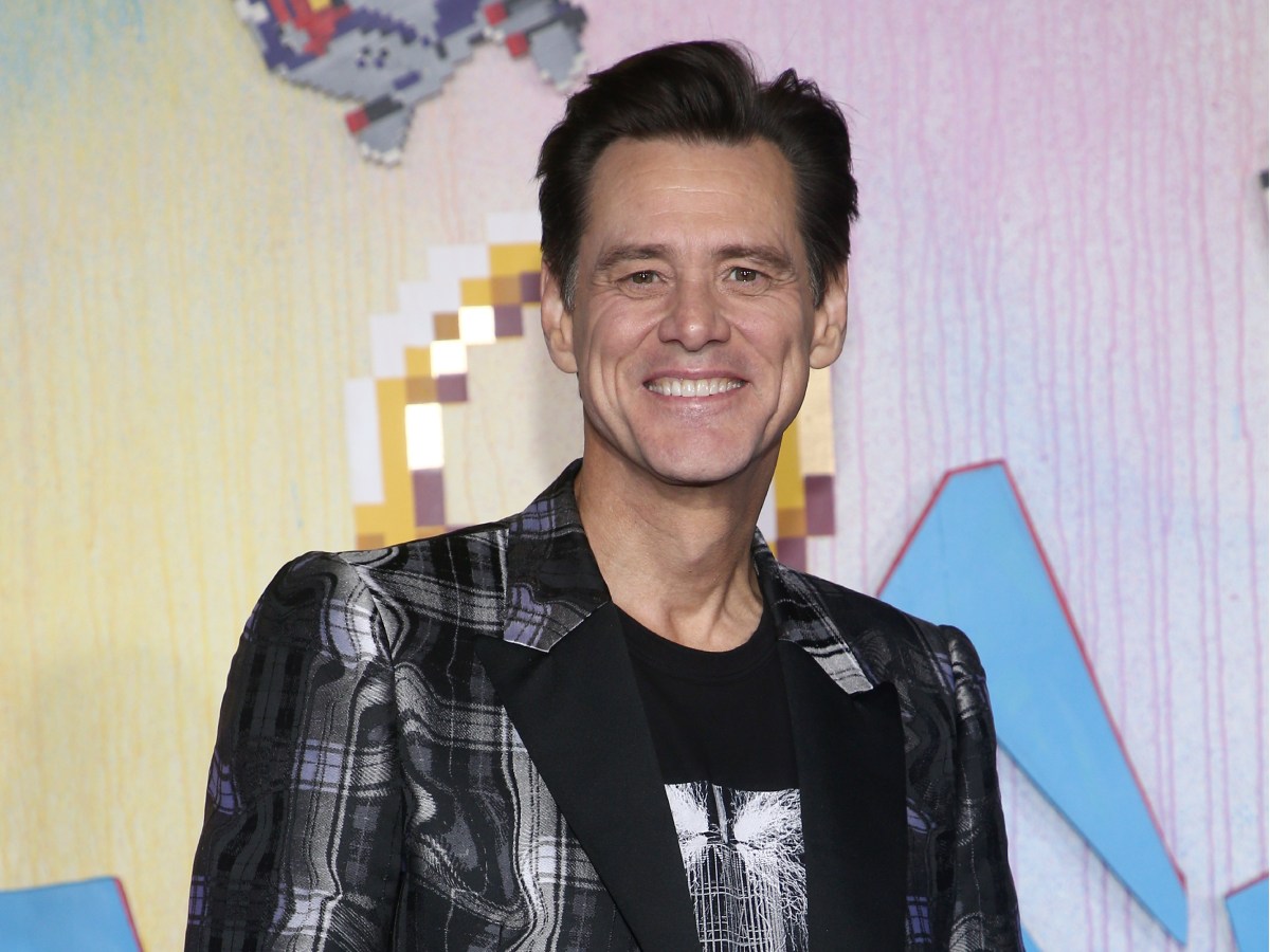 «Испортился без Волочковой»: Джим Керри растолстел, зарос и стал похож на пожилую женщину после запрета на въезд в Россию