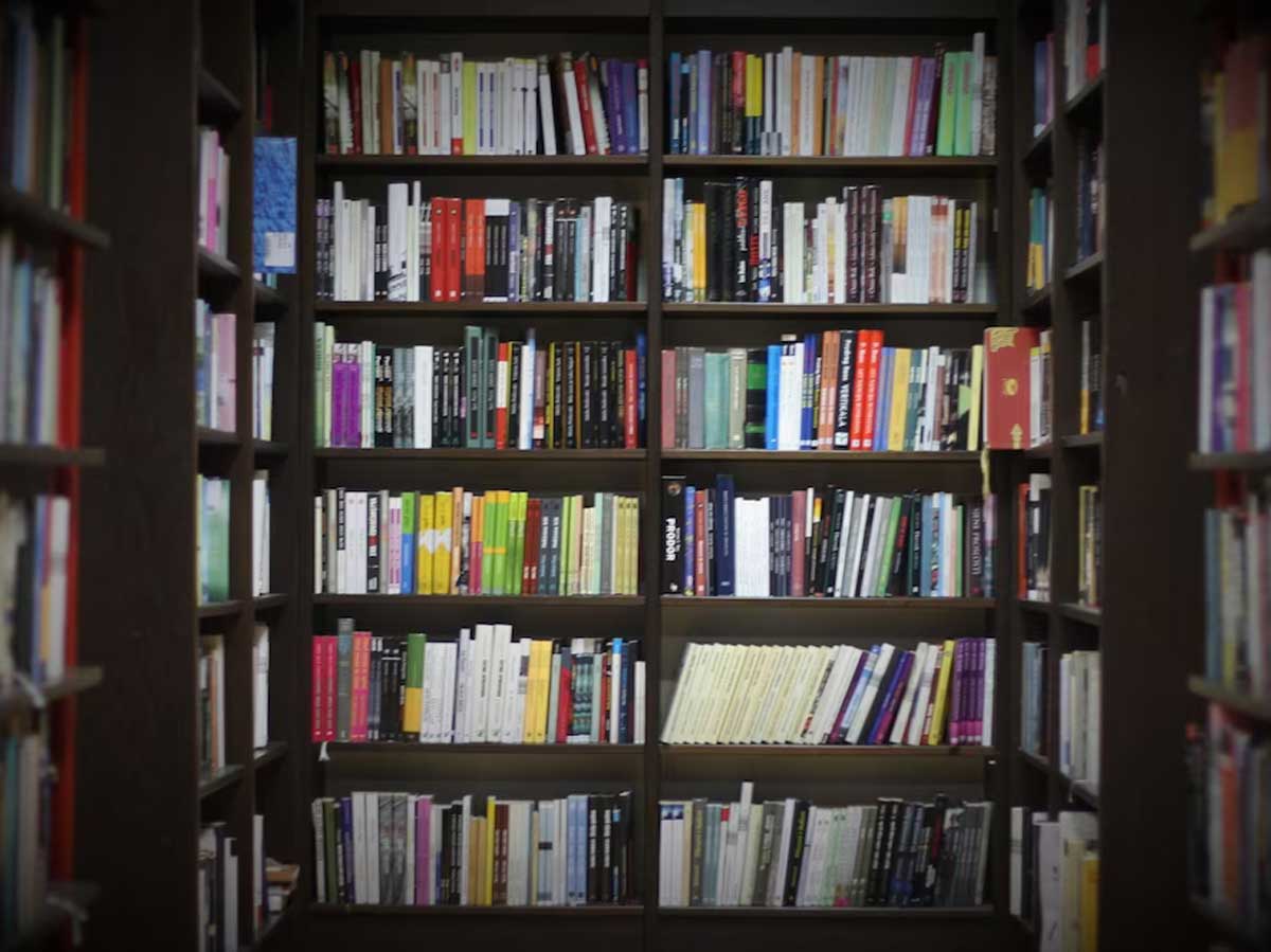 книжная-полка