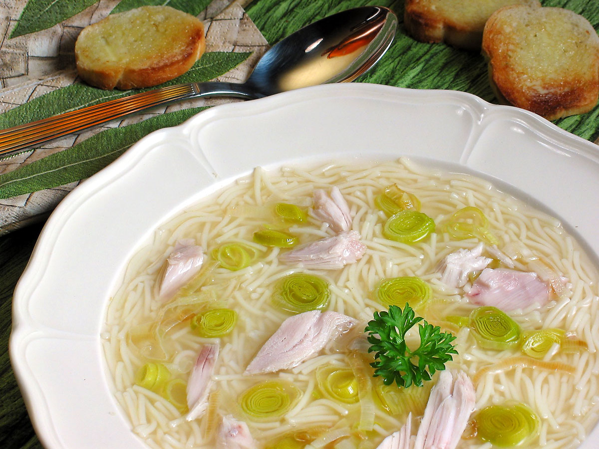 Куриное мясо можно давать детям с раннего возраста