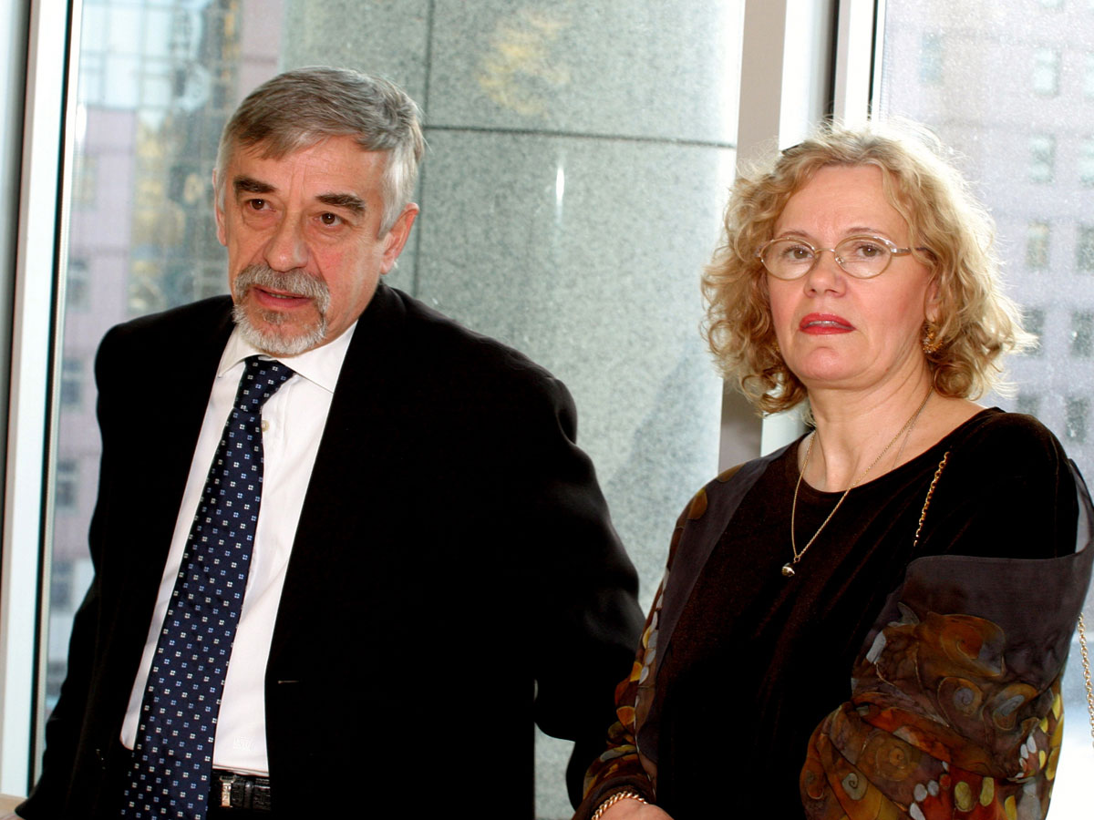 Жена Владимира Александровича Наталья – дочь лауреата двух Сталинских премий Николая Жукова, картины которого висят в Третьяковке и Русском музее