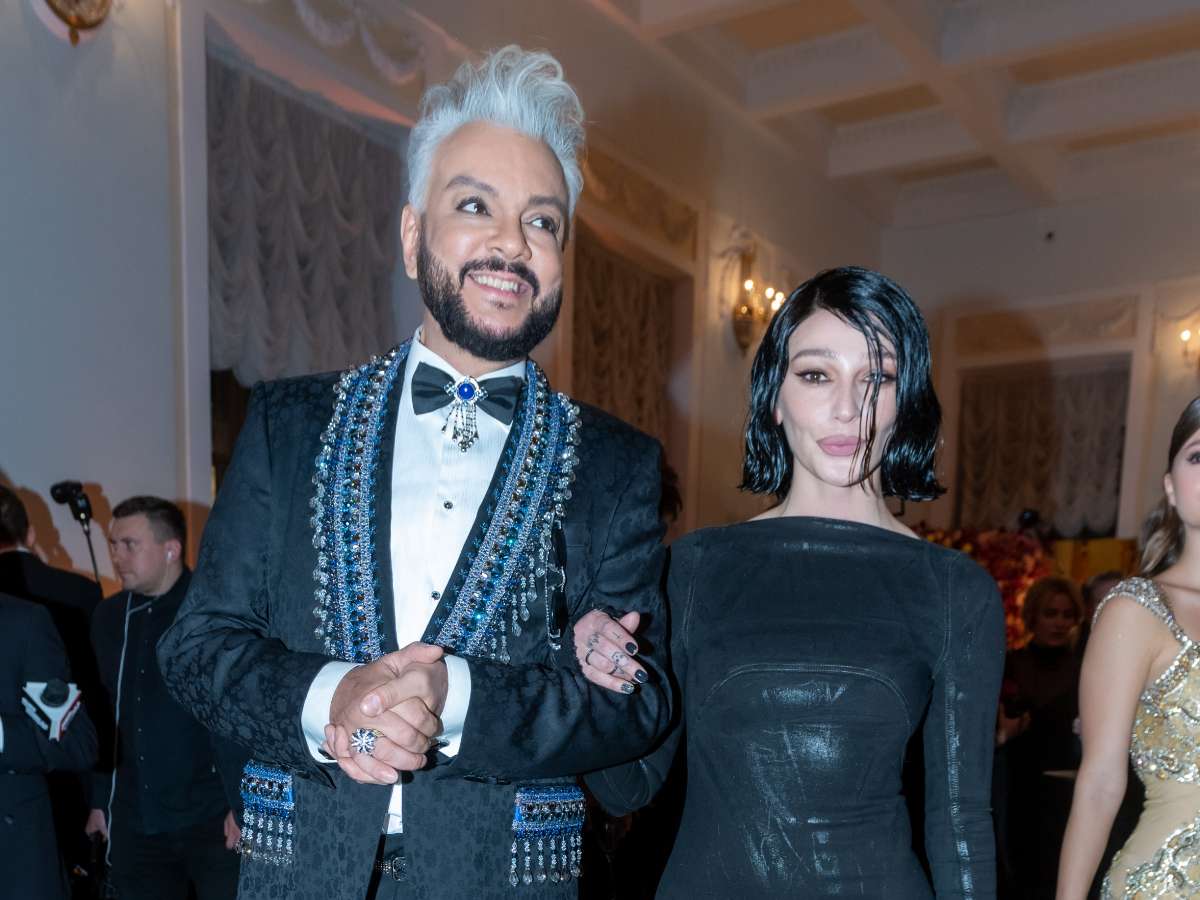 «Молодец»: как Ивлеева подставила звезд «голой» вечеринки