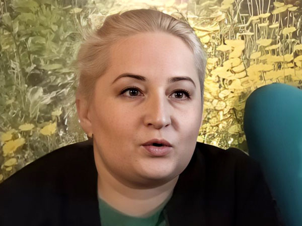 Оксана Масягутова возглавляет фонд «Белые розы»