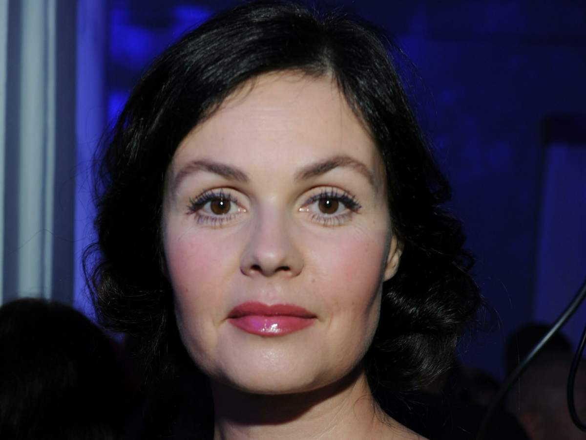 «Зачетные сиси»: сбросившая одежду Екатерина Андреева подразнила упругой грудью