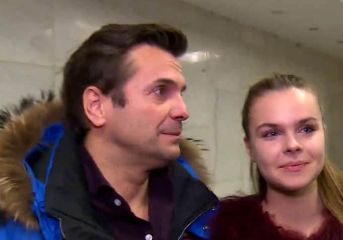 Дорогостоящая клиника, инвалидное кресло и капельницы: страдающая от тяжелой болезни дочь Астахова впервые рассказала о своем состоянии